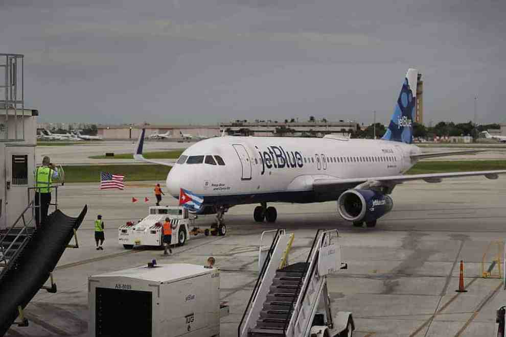 jetBlue plane on runway