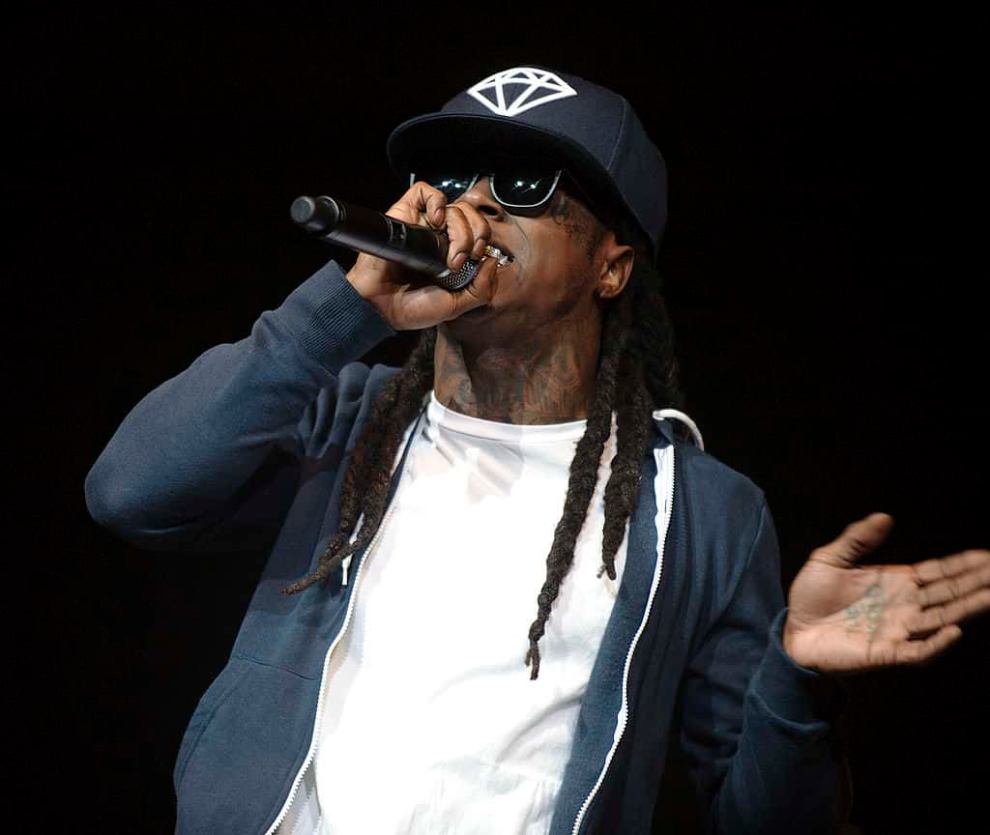 Lil Wayne performing