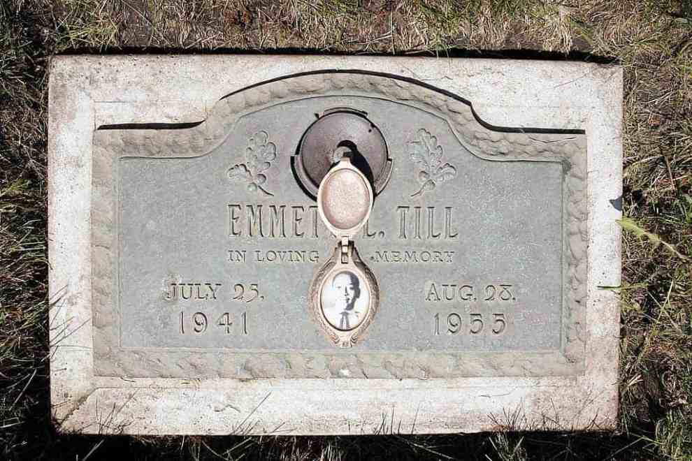 Gravestone reading Emmett L. Till in loving memory July 25