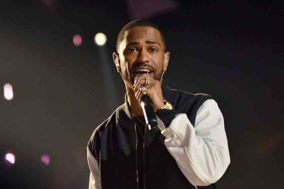 Big Sean performing