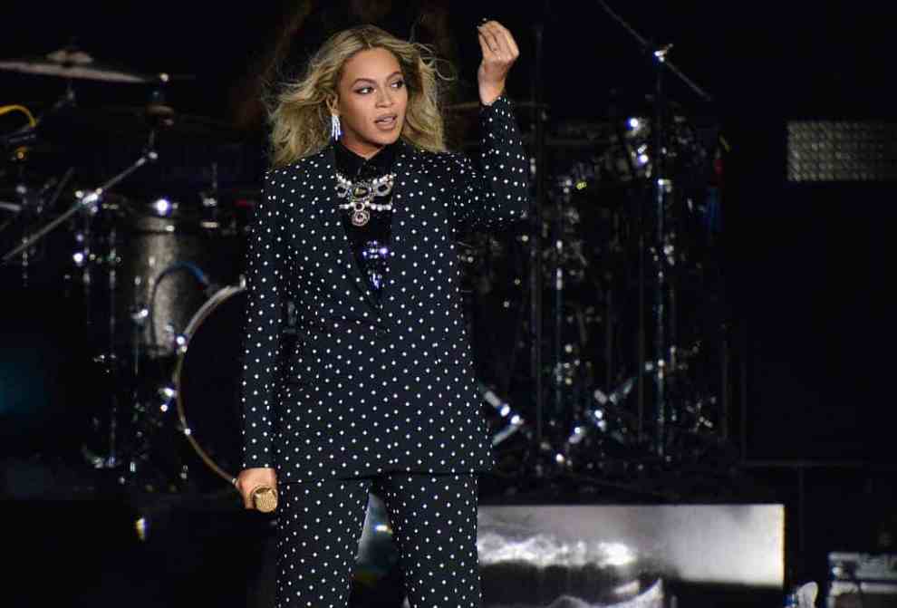 Beyoncé performs at a concert for Democratic Presidential candidate Hillary Clinton