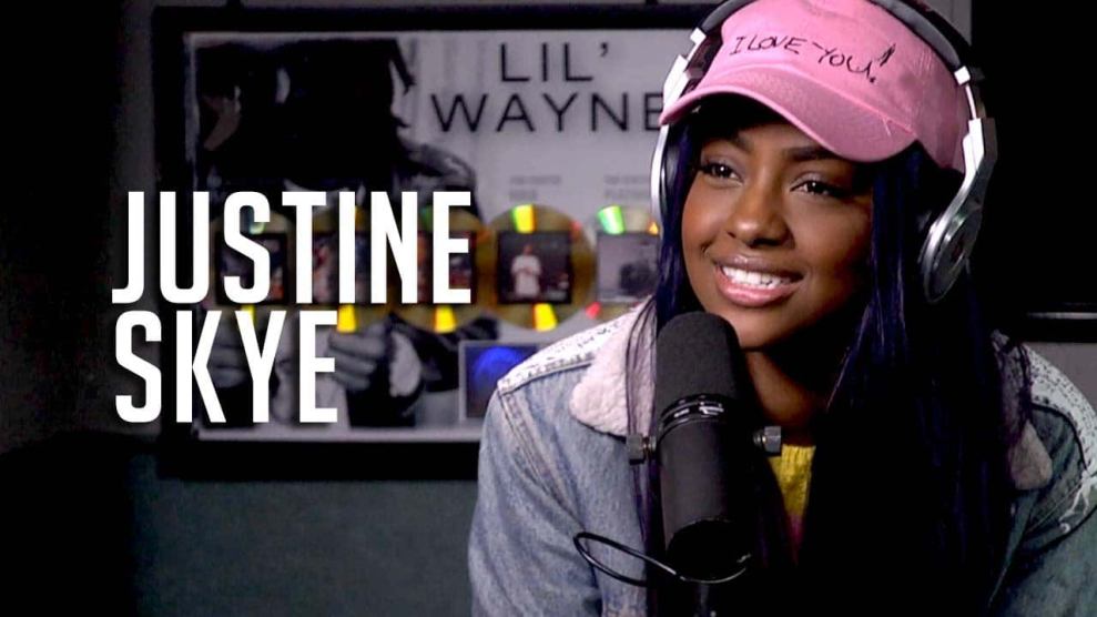 Justine Skye in Hot 97 studio