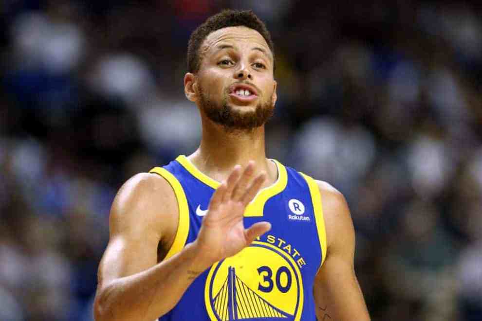 Steph Curry #30 of the Golden State Warriors during the game between the Minnesota Timberwolves and the Golden State Warriors