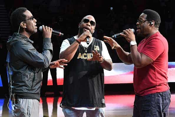 Boyz II Men performing