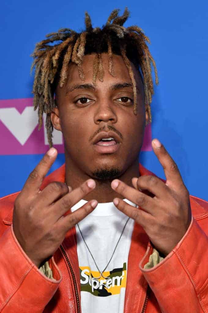 19-year-old Juice Wrld posing on the red carpet att he 2018 VMA award show
