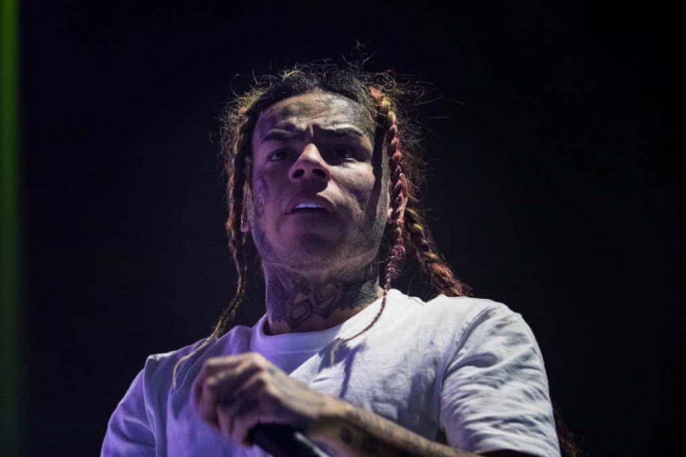 Tekashi 6ix9ine on stage