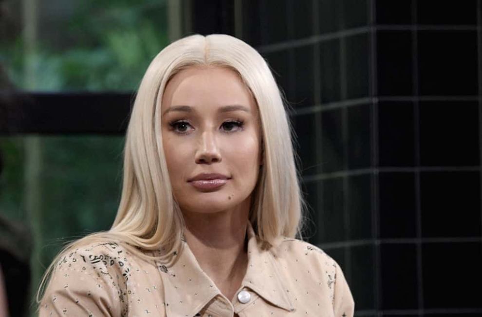 Iggy Azalea wearing white