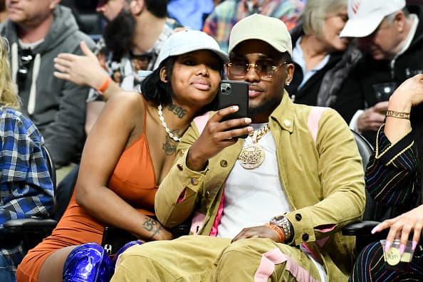 Musician Summer Walker and producer London On Da Track attend a basketball game between the Los Angeles Clippers and the Philadelphia 76ers at Staples Center on March 01