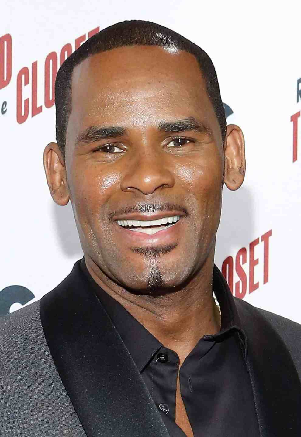 R.Kelly looking at the camera