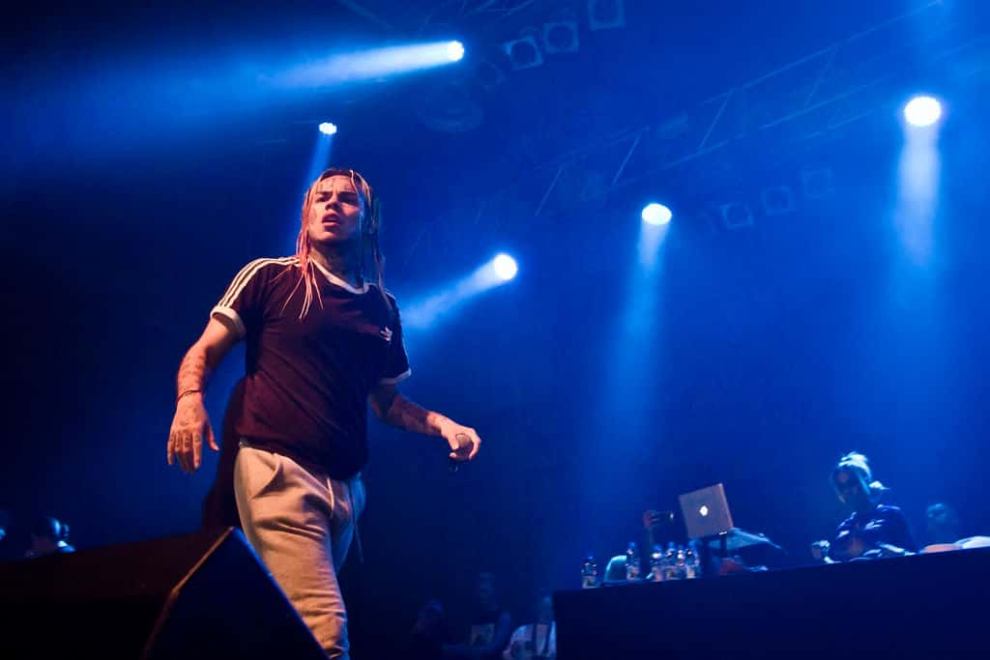 Tekashi 6ix9ine performing
