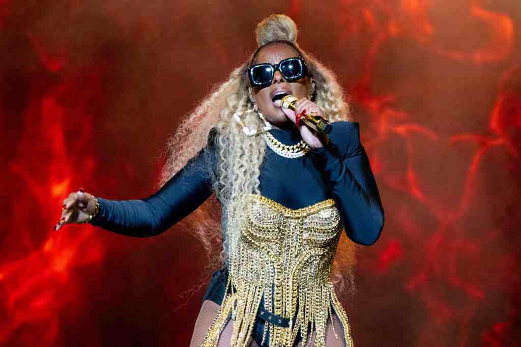 The Internet Goes Wild Over Mary J. Blige’s Dance Moves + Sparkly See-Through Mini Dress