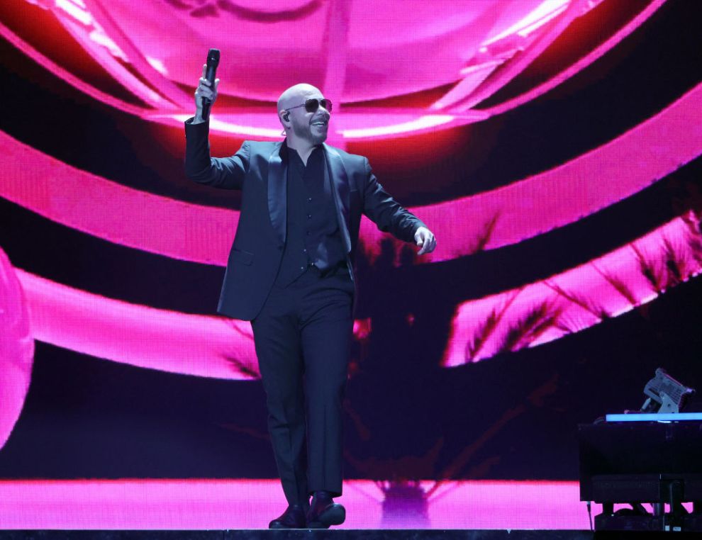 Pitbull To Go On Tour