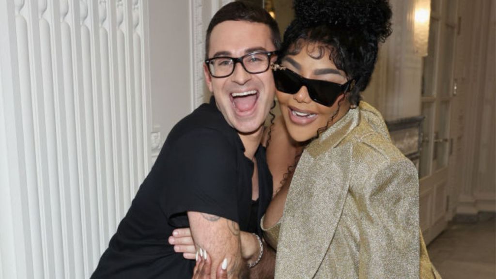 Lil Kim Arrives Fashionably Late To Christian Siriano’s NYFW Show