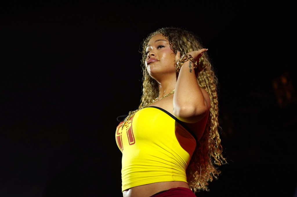 Latto Joins Fired Waffle House Worker For “Brokey” Challenge