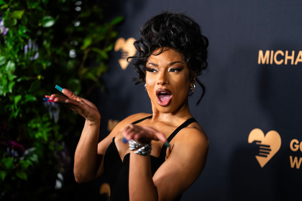 Megan Thee Stallion’s BF Torrey Craig Caught Texting Another Woman