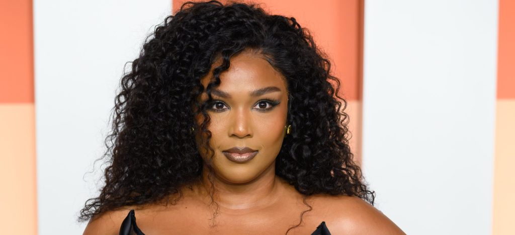 Lizzo Shows Off Weight Loss At Vanity Fair Party