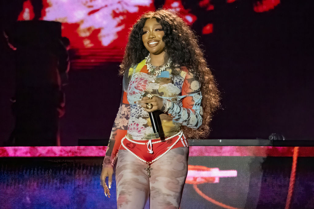 SZA Stops By ‘Seasme Street’ To Hang With Elmo And The Gang