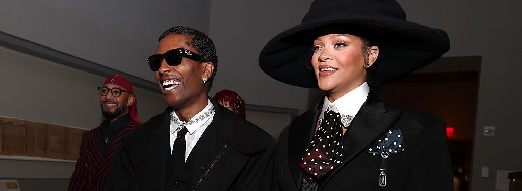 Rihanna Confirms Pregnancy Won’t Halt ‘R9’: “I Can Sing”