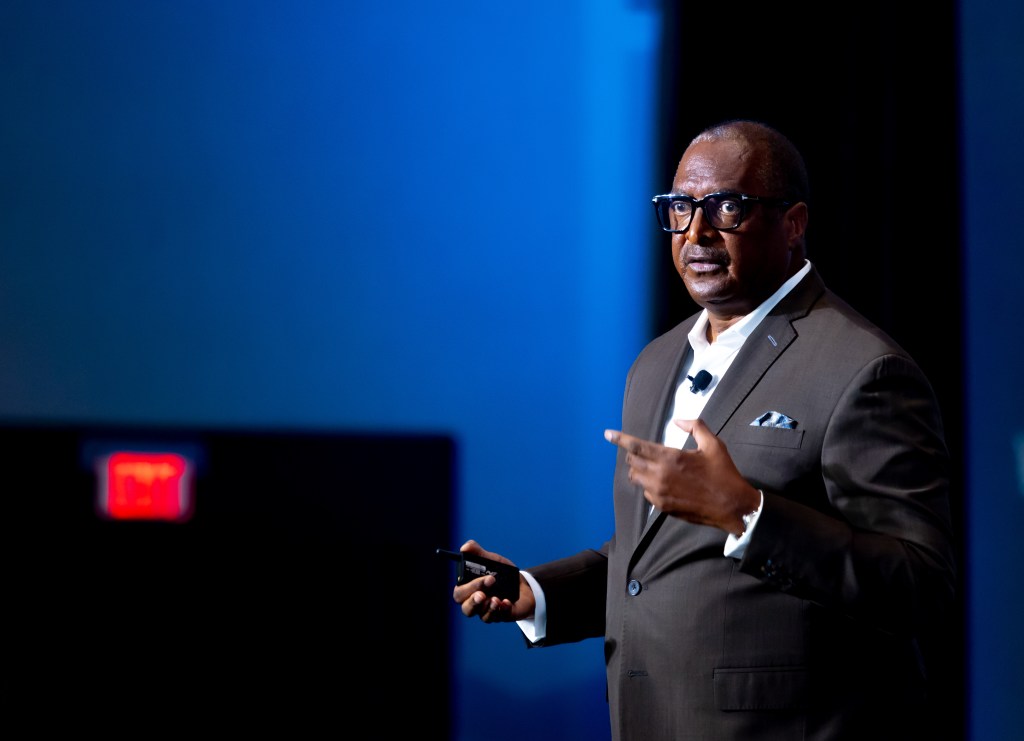 Mathew Knowles Blasts Beyoncé’s Choreographer Over Stolen Files