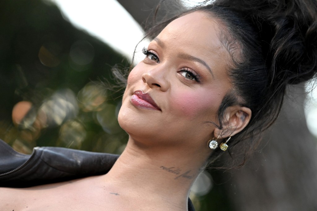 Rihanna Proves Maternity Fashion Can Still Be Iconic