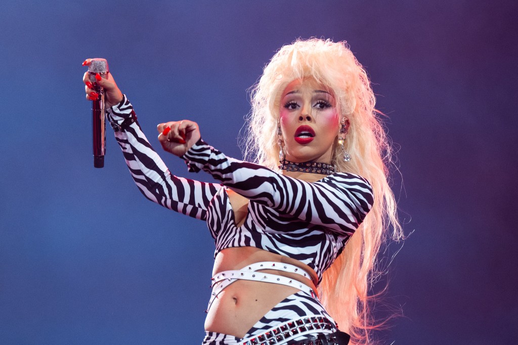 Doja Cat And Pablo Tamayo End Feud With Backstage Reunion