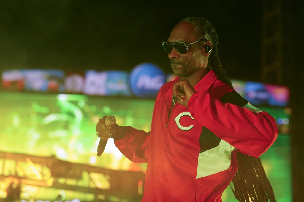 Snoop Dogg Signs Off On Fine Art Made From His Own Ashes