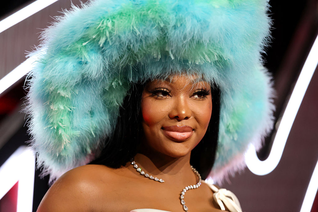 Summer Walker Sparks Controversy Over “Bleeding Men Dry” Comment