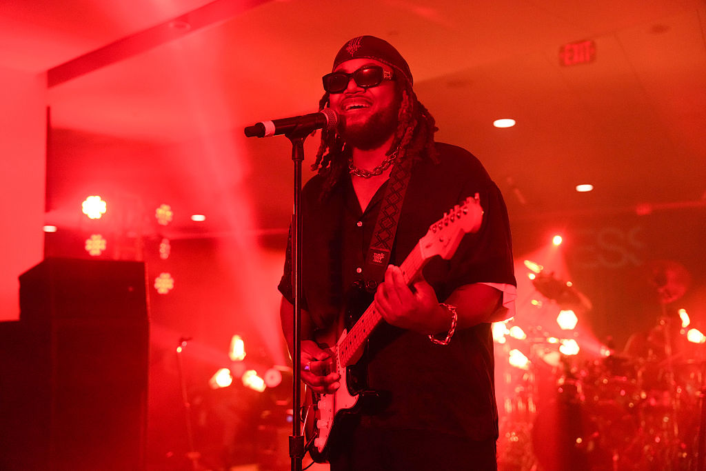 Leon Thomas Praises Sell Out At Mutts Don’t Heel Kick-Off In Dallas